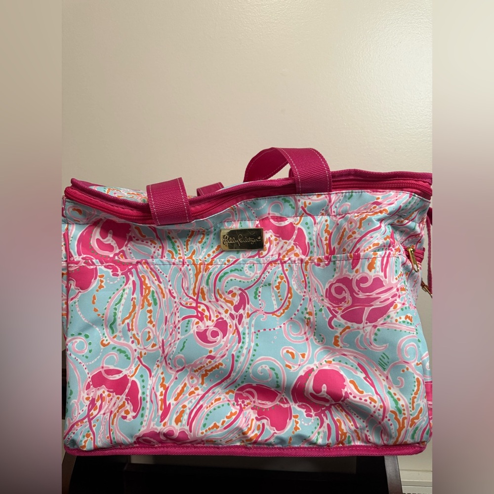 Lilly Pulitzer Large Jellies be Jammin Pink & Blue Travel Cooler Bag pockets